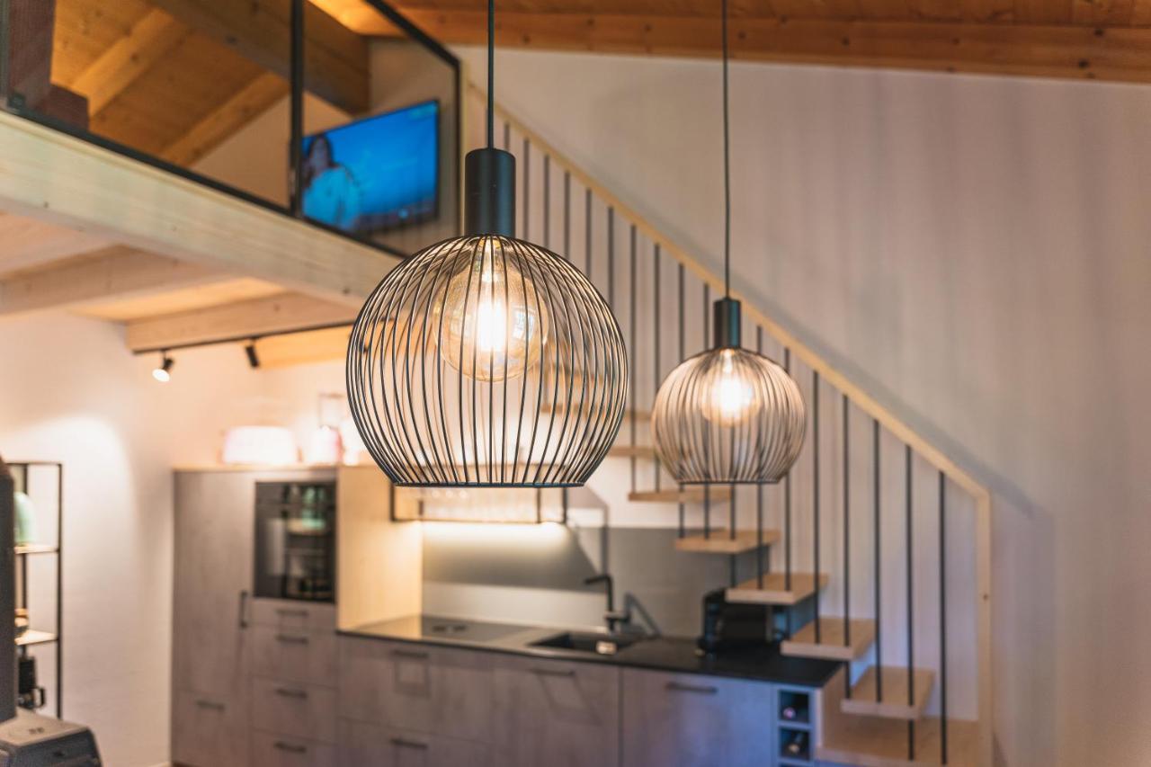 Dorfchalets & Apartments - Authentic Experience In Centre Of Kaprun Including Tauernspa And Summercard Extérieur photo