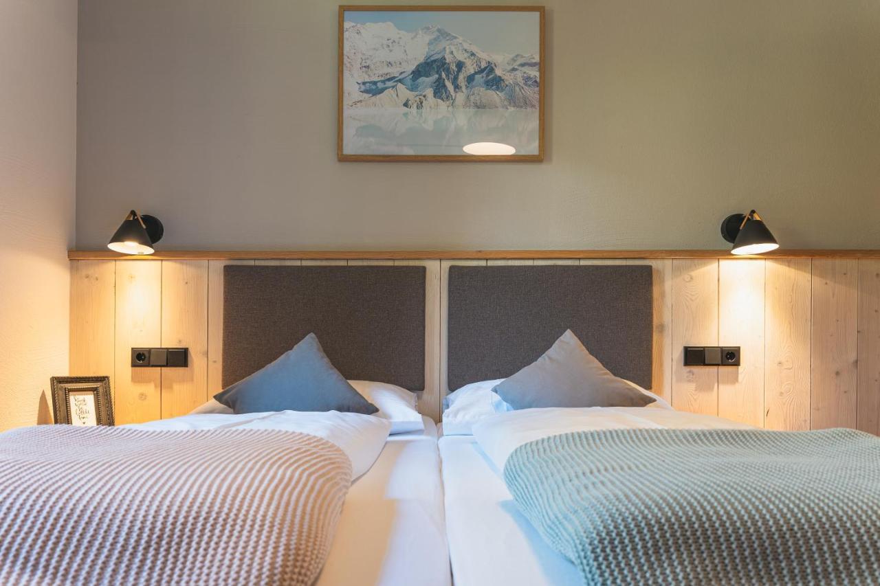 Dorfchalets & Apartments - Authentic Experience In Centre Of Kaprun Including Tauernspa And Summercard Extérieur photo