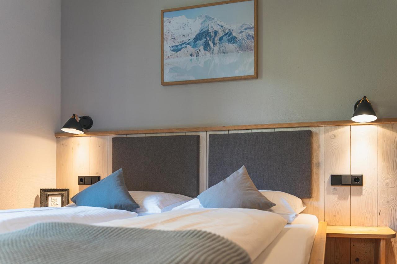 Dorfchalets & Apartments - Authentic Experience In Centre Of Kaprun Including Tauernspa And Summercard Extérieur photo