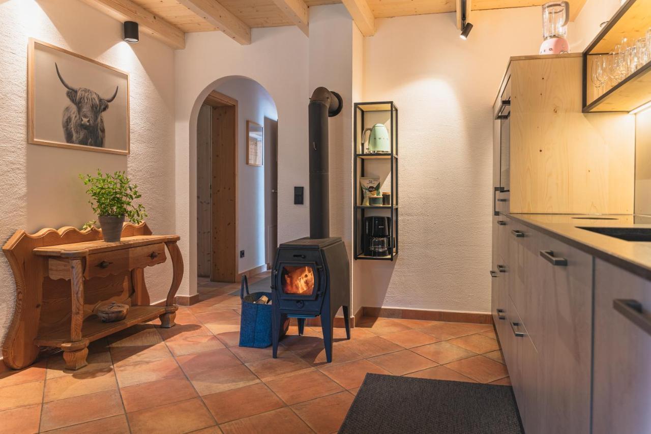 Dorfchalets & Apartments - Authentic Experience In Centre Of Kaprun Including Tauernspa And Summercard Extérieur photo