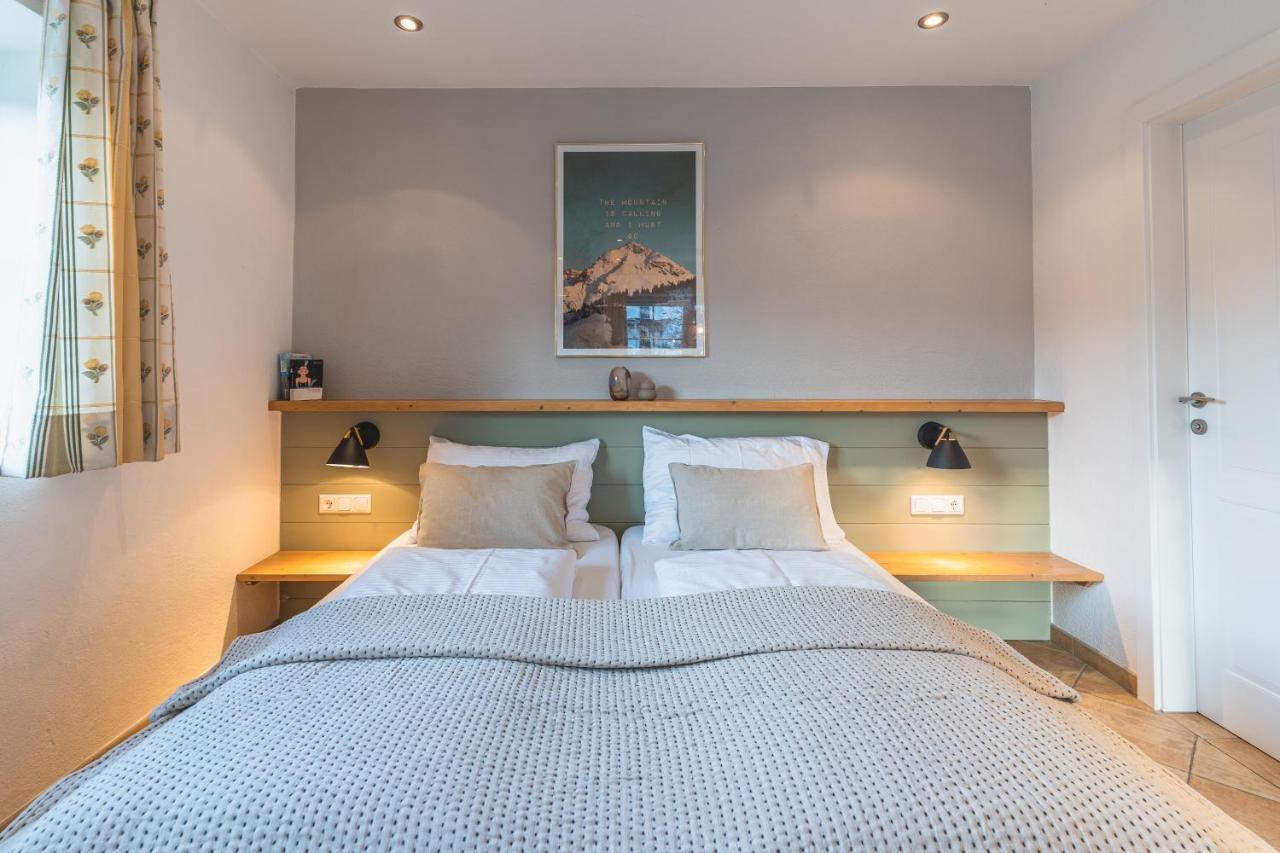 Dorfchalets & Apartments - Authentic Experience In Centre Of Kaprun Including Tauernspa And Summercard Extérieur photo