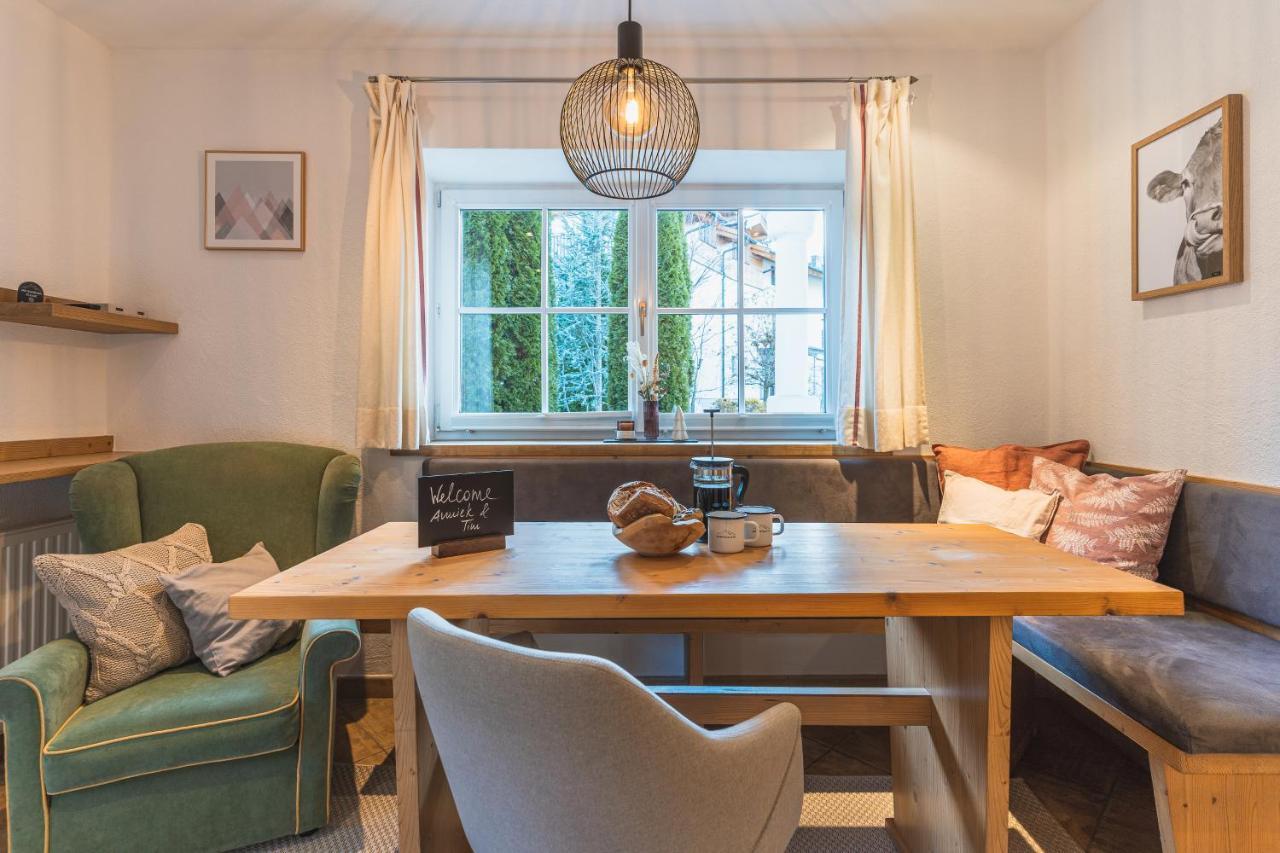 Dorfchalets & Apartments - Authentic Experience In Centre Of Kaprun Including Tauernspa And Summercard Extérieur photo