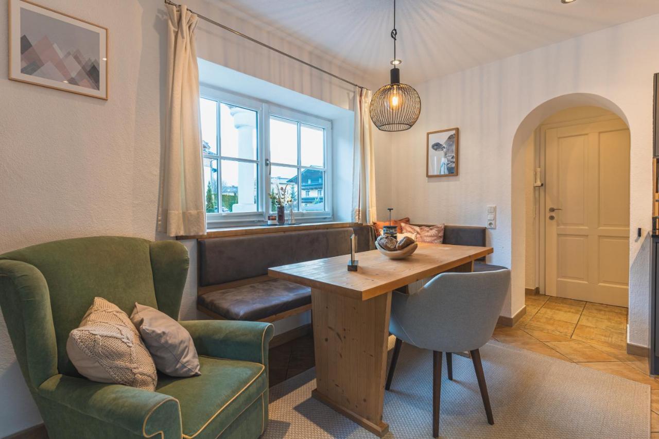 Dorfchalets & Apartments - Authentic Experience In Centre Of Kaprun Including Tauernspa And Summercard Extérieur photo