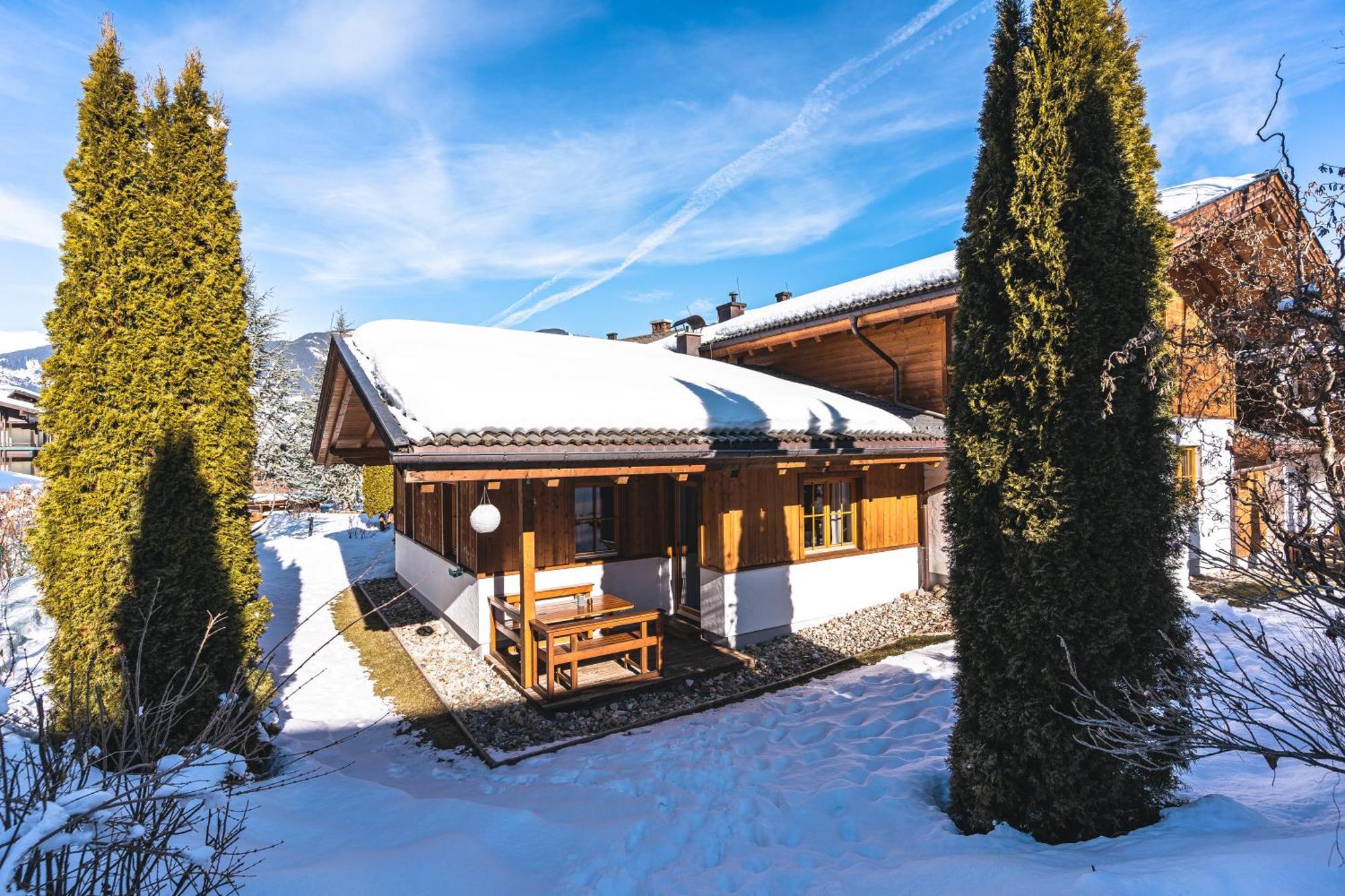 Dorfchalets & Apartments - Authentic Experience In Centre Of Kaprun Including Tauernspa And Summercard Extérieur photo