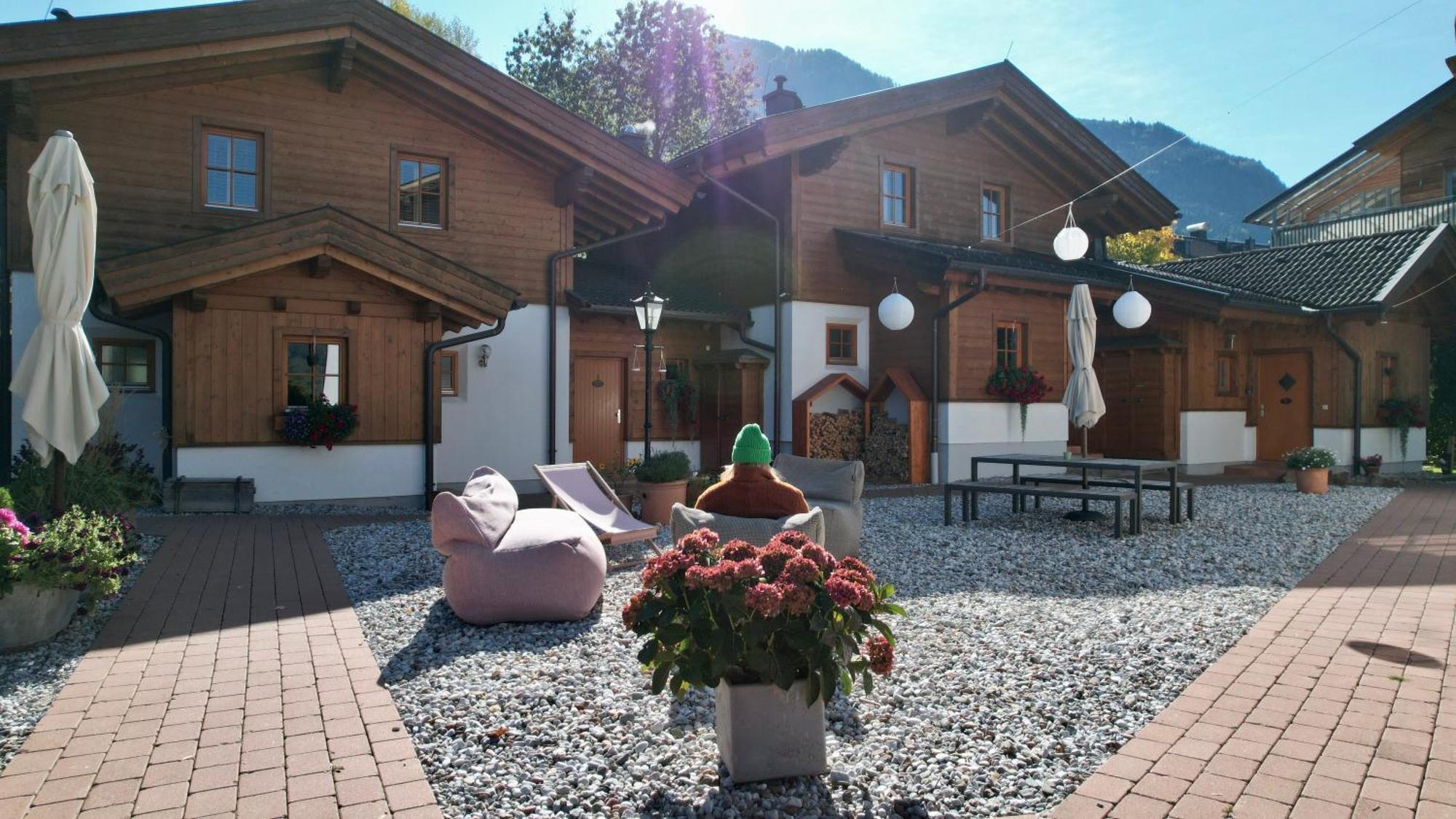 Dorfchalets & Apartments - Authentic Experience In Centre Of Kaprun Including Tauernspa And Summercard Extérieur photo