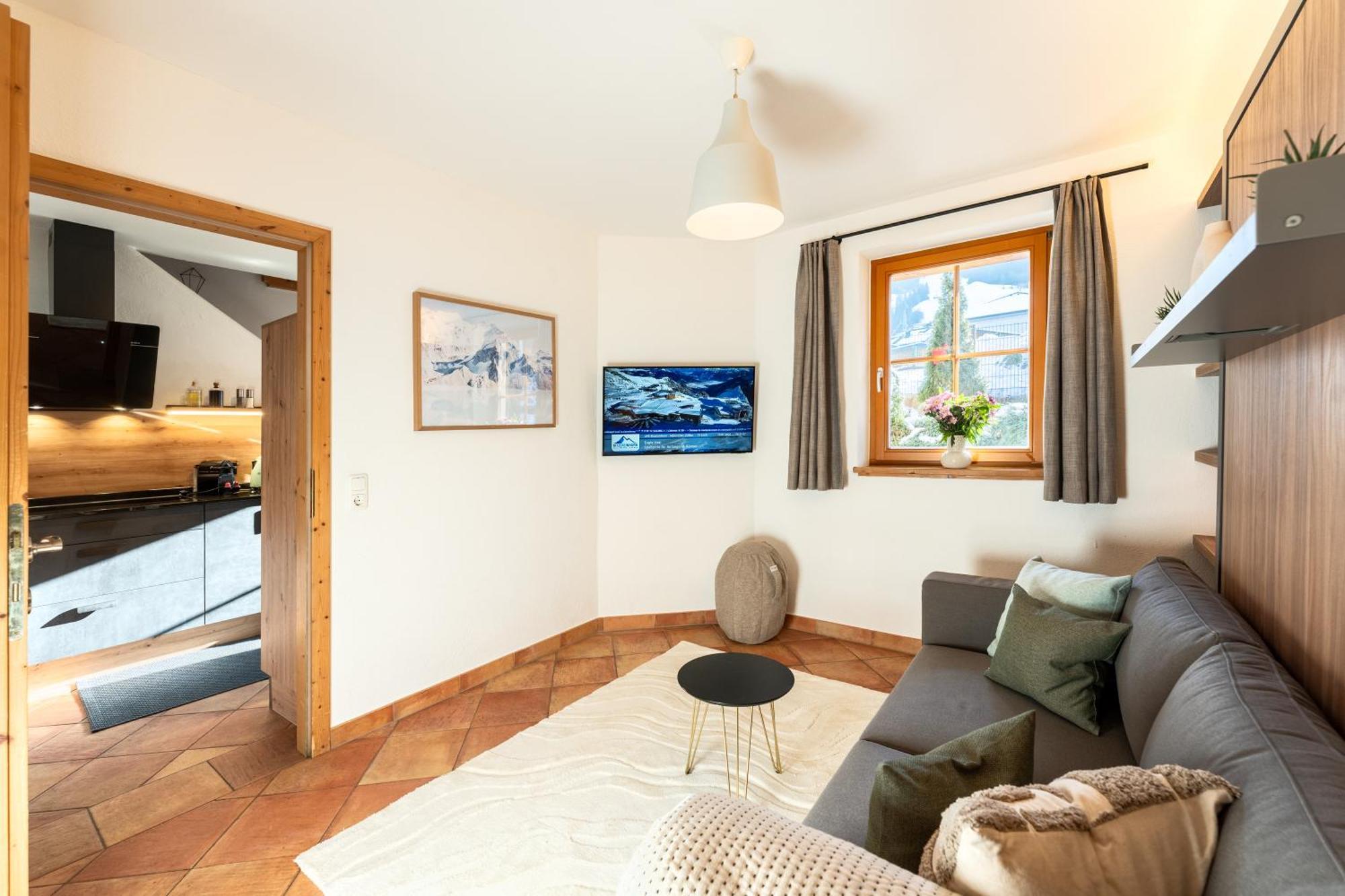 Dorfchalets & Apartments - Authentic Experience In Centre Of Kaprun Including Tauernspa And Summercard Extérieur photo
